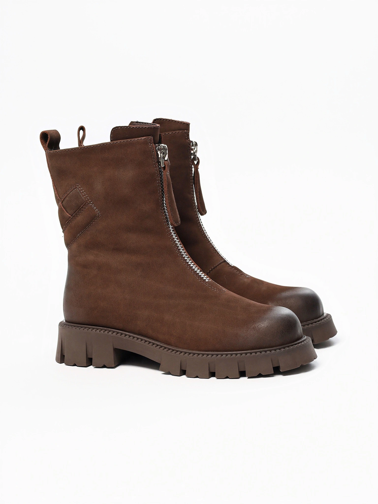 Ботинки коричневого цвета с декоративной молнией спереди